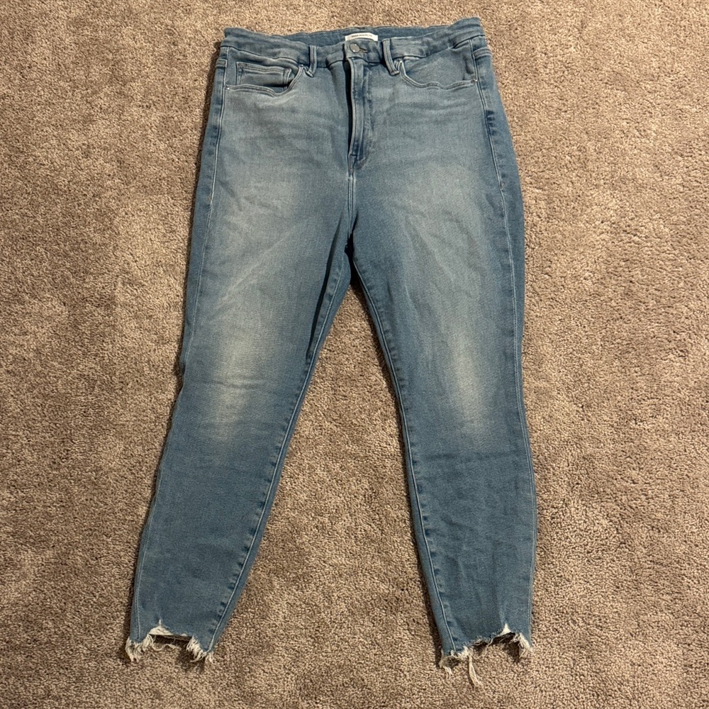 Good American Denim Cropped Jeans with Frayed Hem